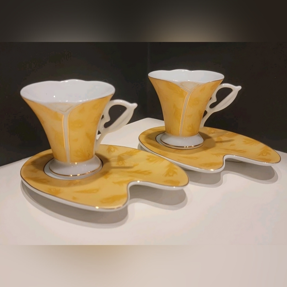 Classic Coffee Design Yedi 2 Piece Expresso Cup & Saucer Gold Feather Design